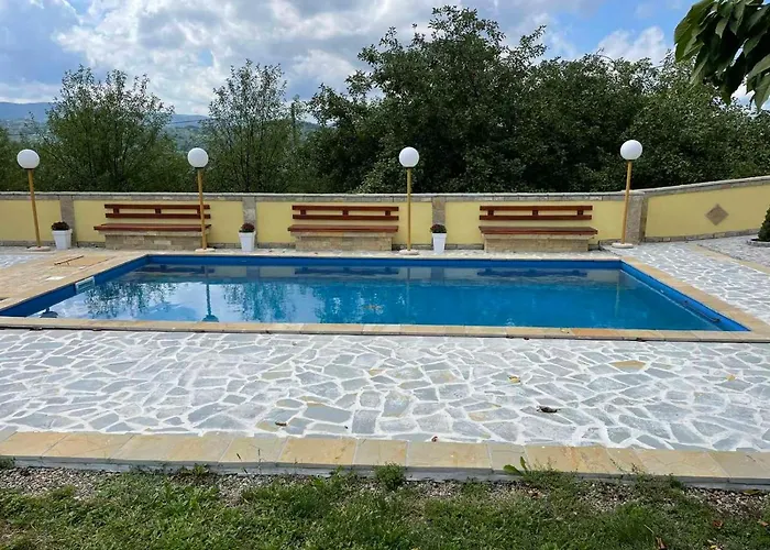 Domacinstvo Ilici ,gunjaci Apartment