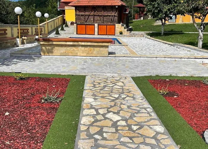 Apartment Domacinstvo Ilici ,gunjaci *